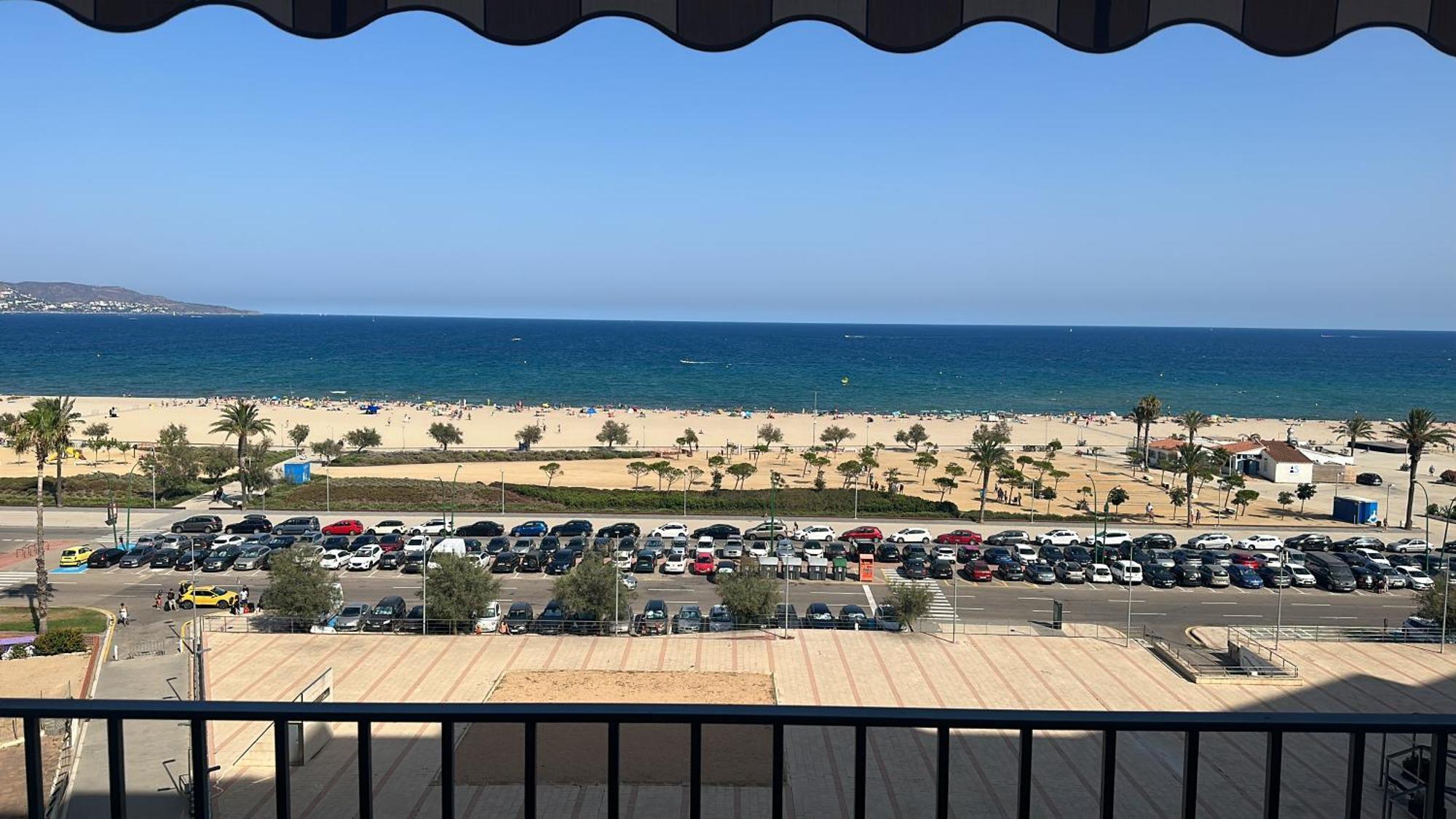 Vistas Frontales Al Mar Lejlighed Empuriabrava Eksteriør billede