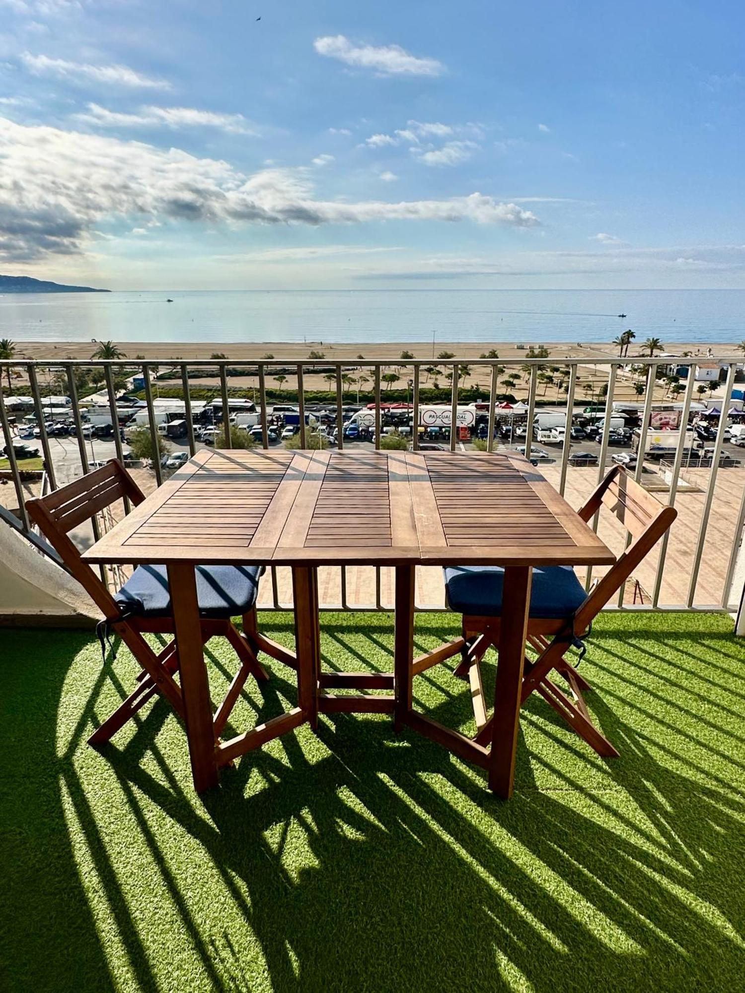 Vistas Frontales Al Mar Lejlighed Empuriabrava Eksteriør billede